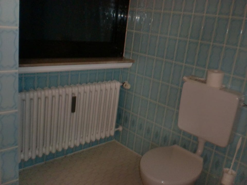 Bad mit Fenster Hotel Bad Pyrmonter Hof