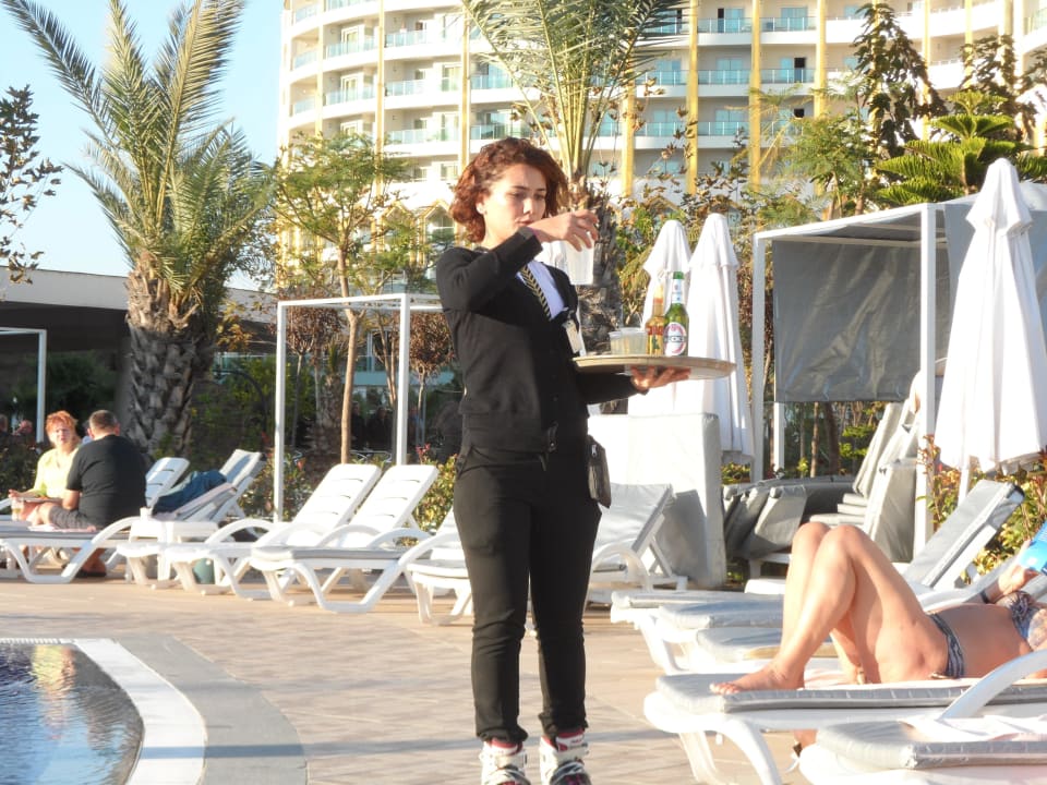 Die Schnellste Poollbedienung Hotel Delphin Imperial