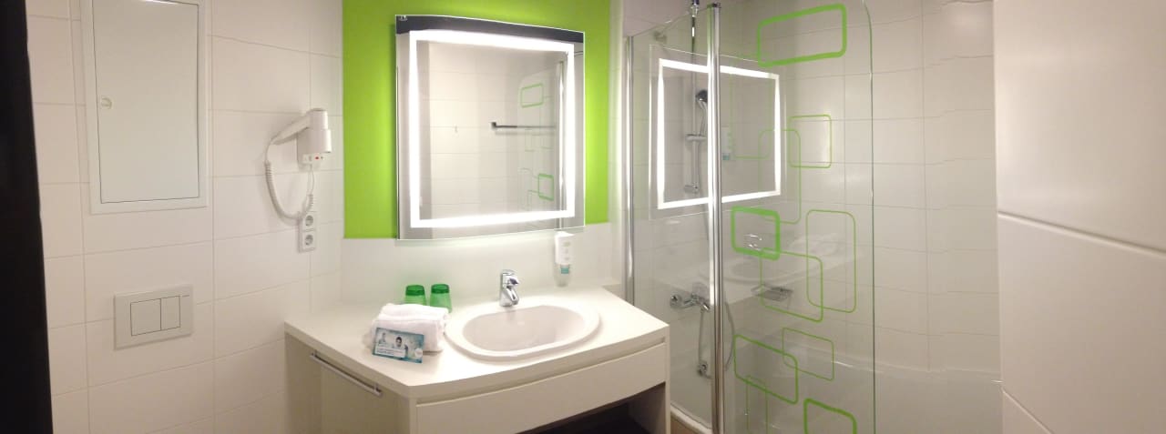 Badezimmer harry's home Wien Millennium Tower