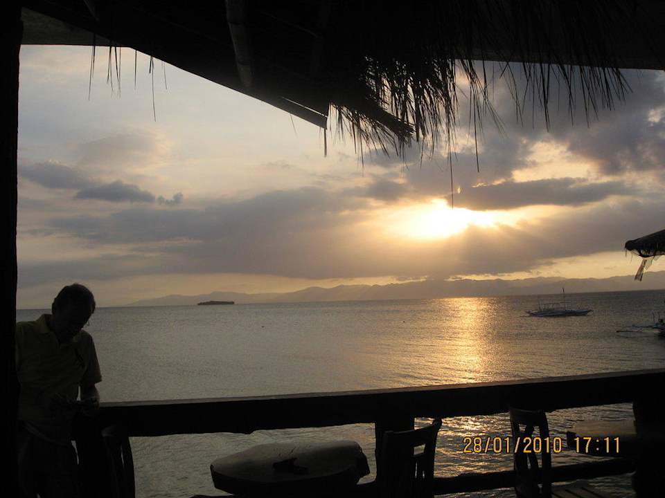 Abenddämmerug- Sonnenuntergang an der Bar Love's Lodge & Resort