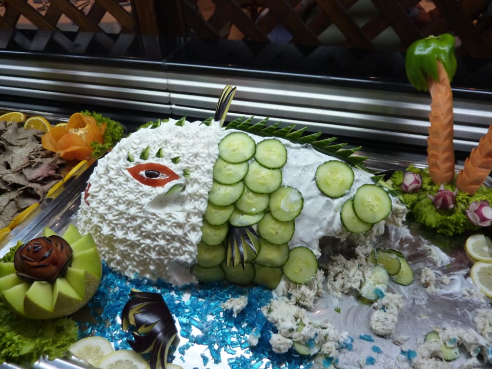 Dekoration am Buffet Hotel Kalithea Horizon Royal