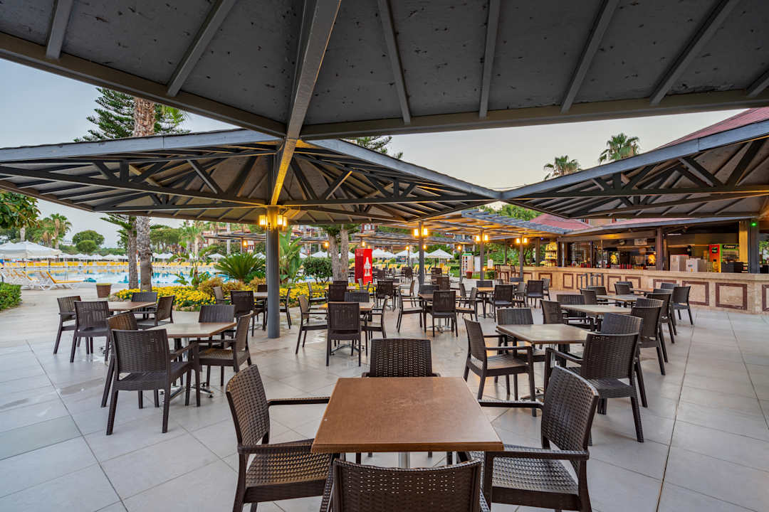 Außenansicht Justiniano Park Conti