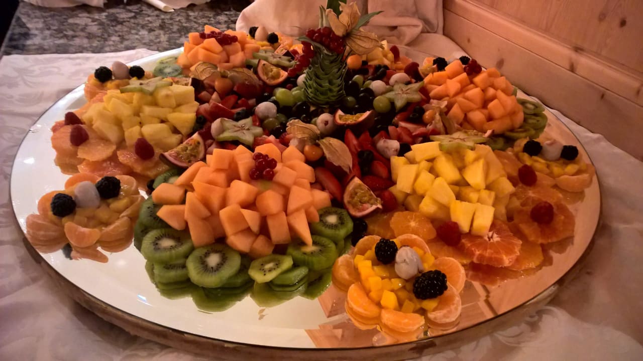 Kleiner Teil vom Dessert Büffet (1x pro Woche) Bella Vista Hotel Emma