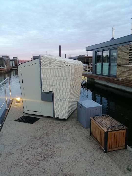 Außenansicht Floating Village Brombachsee