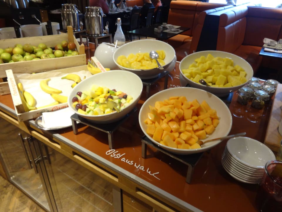 Der Obst/Müslibereich Renaissance Hamburg Hotel