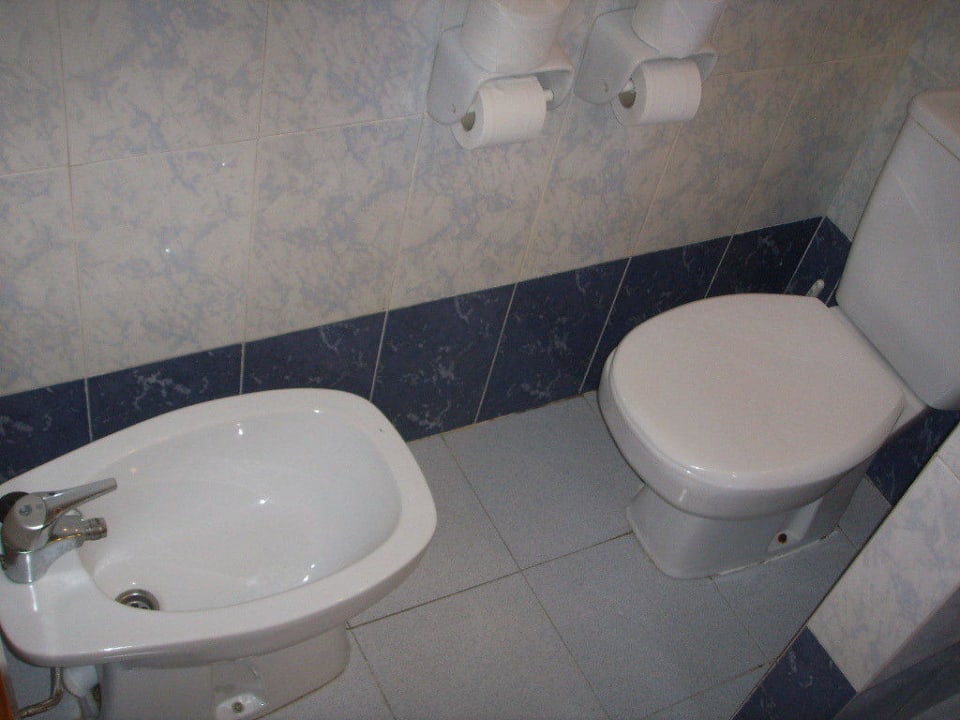 Badezimmer: Toilette und Bidet Garden Saladina