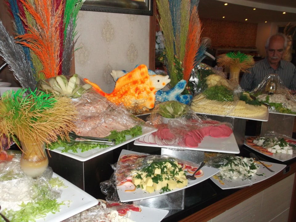 Reichhaltiges Frühstück in der Nebensaison Annabella Diamond Hotel & Spa