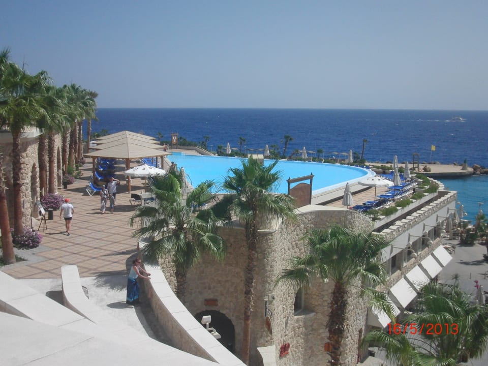 Infinity Pool Pickalbatros Citadel Resort