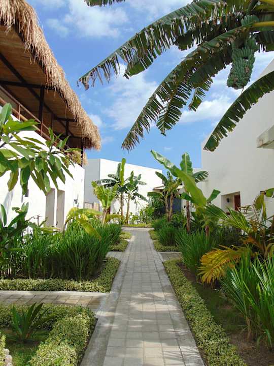 Gartenanlage Amber Lombok Beach Resort