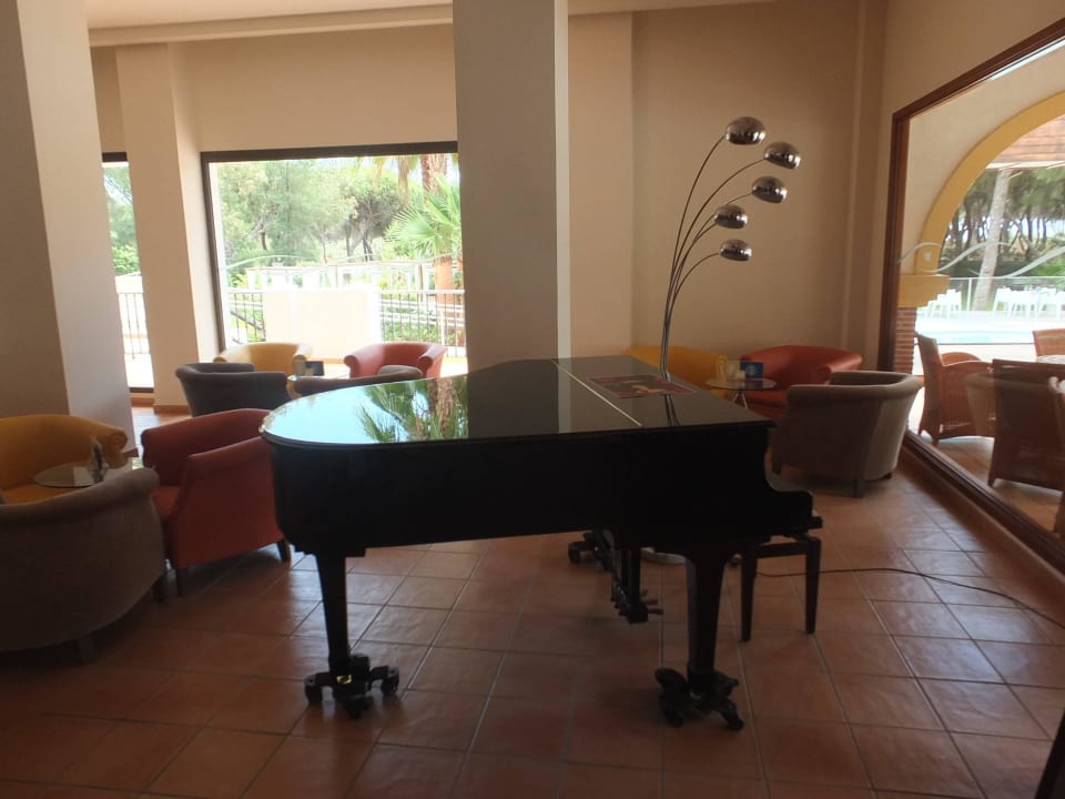 Flügel im Barbereich TUI BLUE Isla Cristina Palace