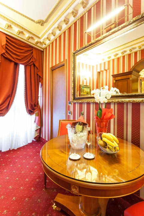 Room Facilities Hotel Manfredi Suite in Rome