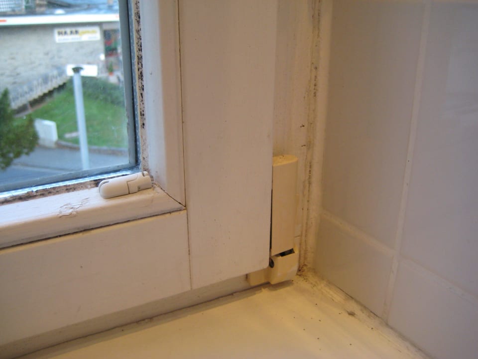 Bad im Deluxe-Zimmer Göbel's Hotel Quellenhof