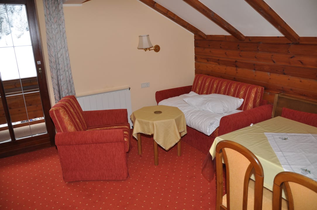 Wohnbereich Wohnung Nr. 12 Hotel Garni Plojen