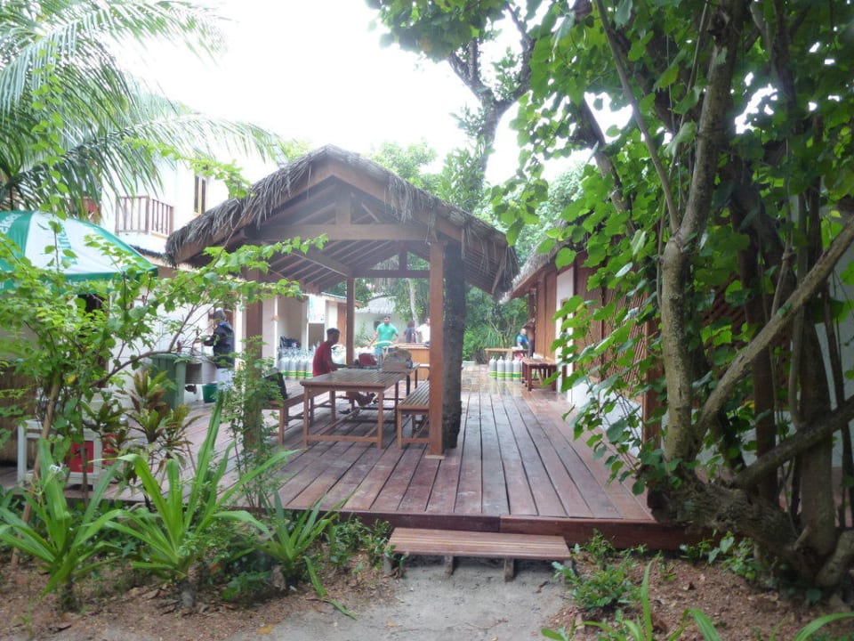 Dive Center andere Seite hinten NH Collection Maldives Reethi Resort