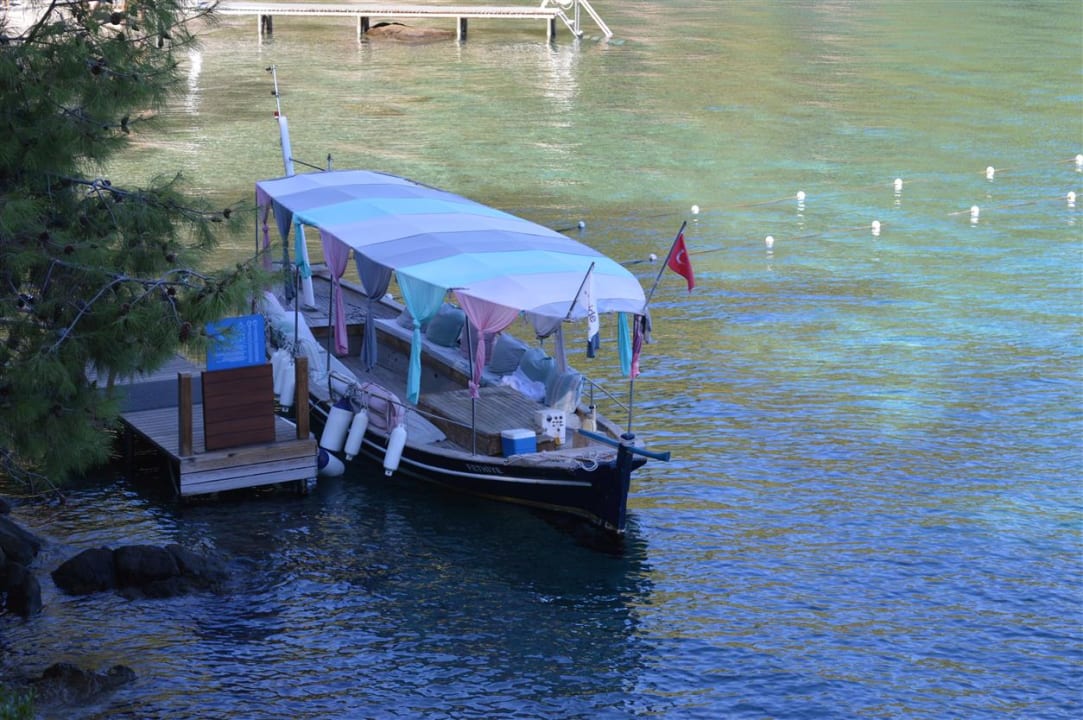 Boot Shuttle der Serenity Beach Hillside Beach Club