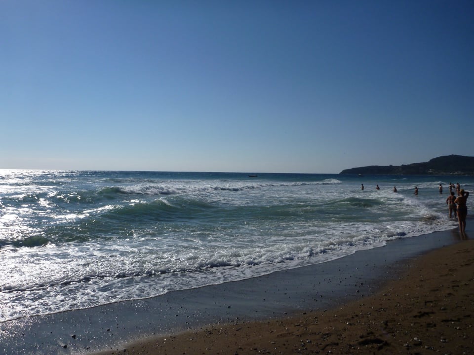 Blick nach rechts Hotel Calypso Beach