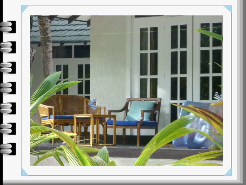 Bungi 111, Aussenansicht, Nordseite Adaaran Select Meedhupparu Island Resort - Premium All Inclusive