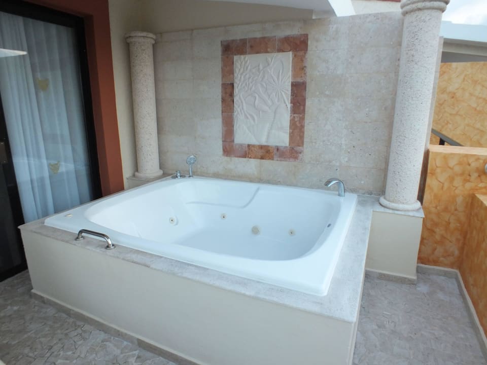 Whirlpool auf dem Balkon TRS Yucatan Hotel - Adults only