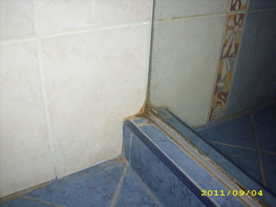 Dreckige,verschimmelte Zimmer Hotel Atlas