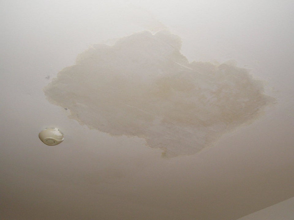 Wasserfleck im Zimmer 1801 Grand Hotel Holiday Resort