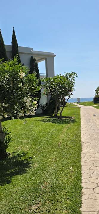 Außenansicht Asterias Beach Resort