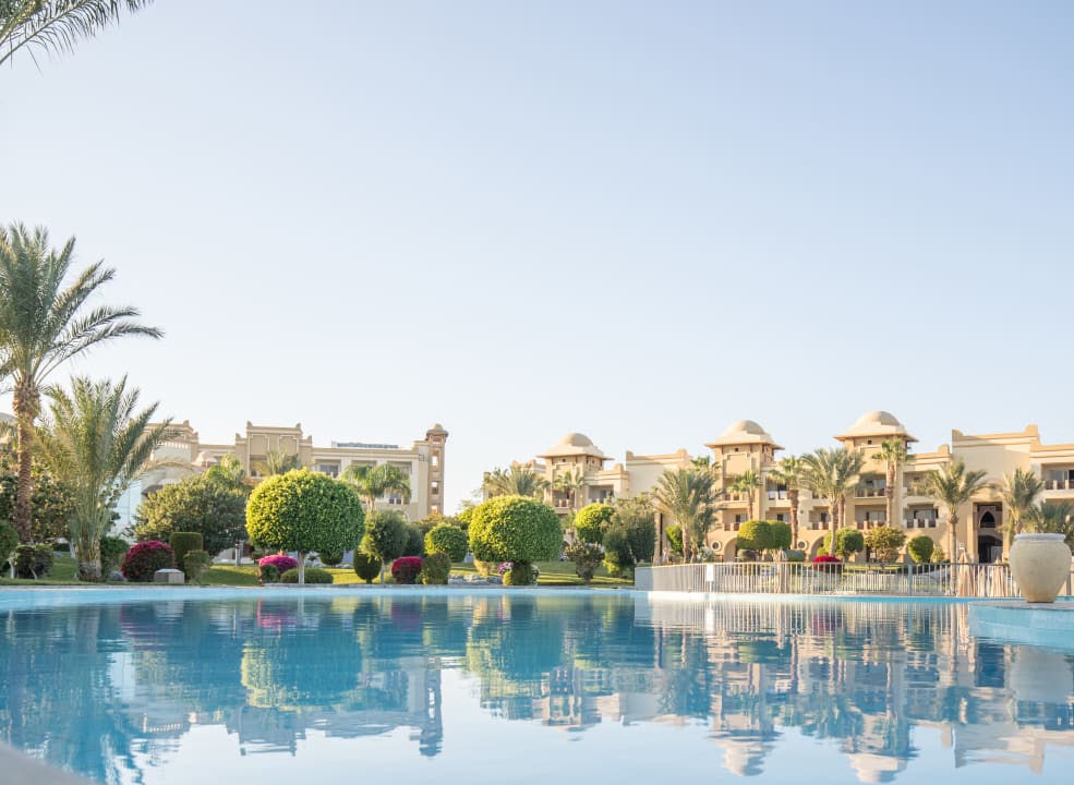 Pool Serenity Alpha Beach