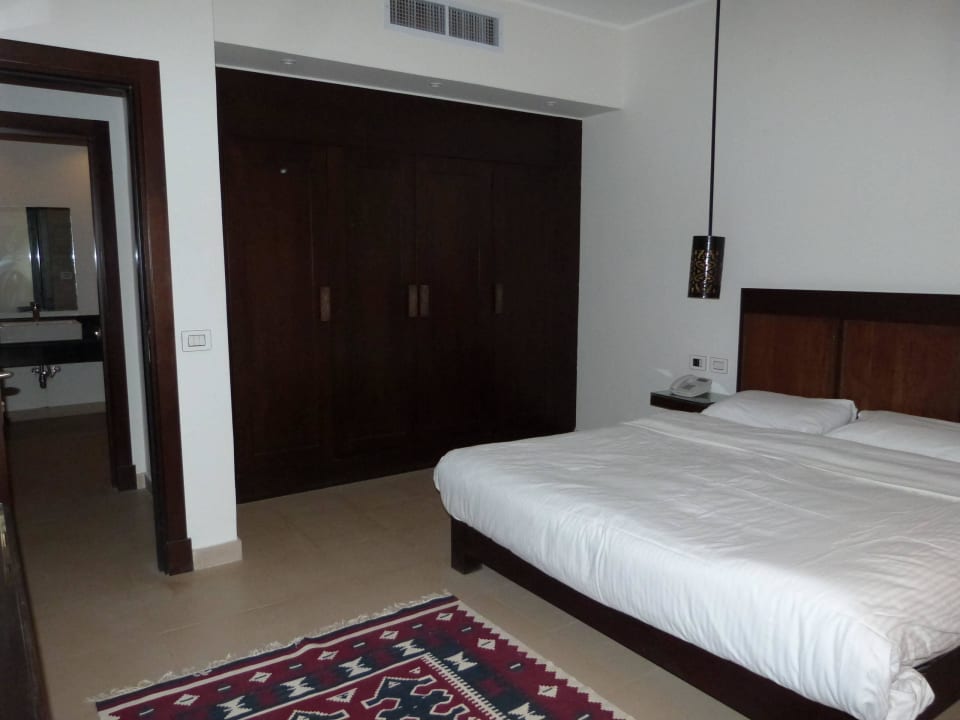 Villa in Reihe 2 mit großem Kleiderschrank Fort Arabesque Resort, Spa & Villas