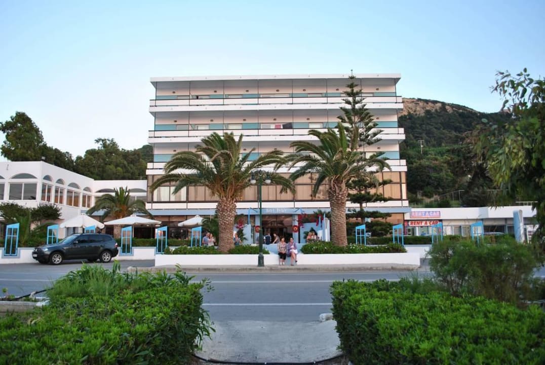 Ansicht vom Strand Belair Beach Hotel