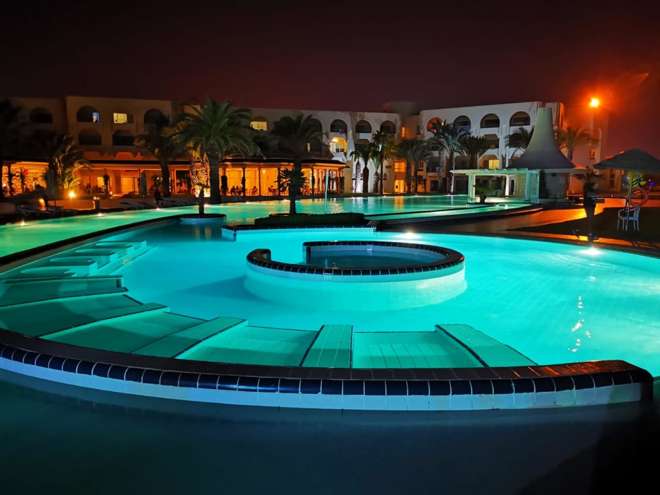 Pool Iberostar Waves Averroes