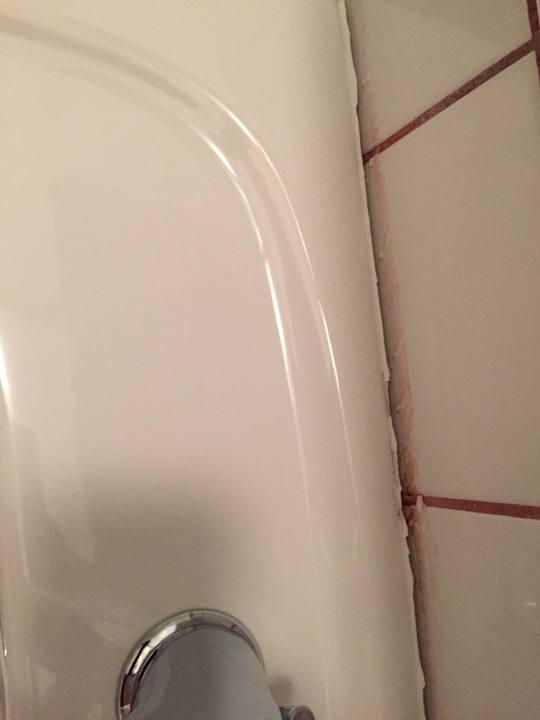 Defektas Waschbecken Hotel Goldener Hirsch