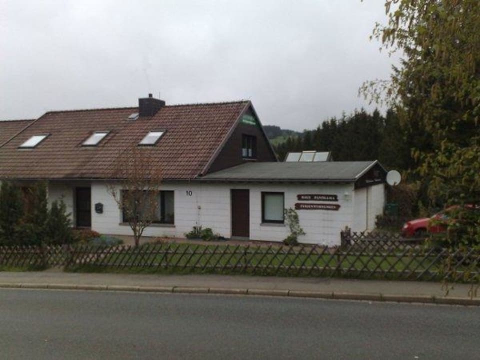 Haus, Straßenansicht Haus Panorama