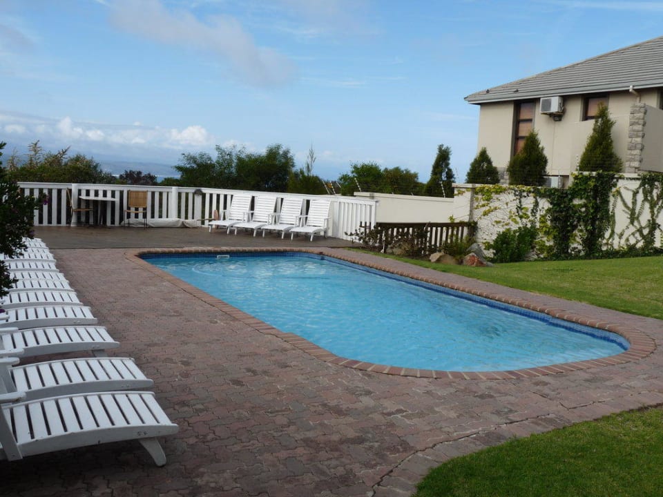 Pool mit Meerblick Whalesong Coastal Hotel & Hydro