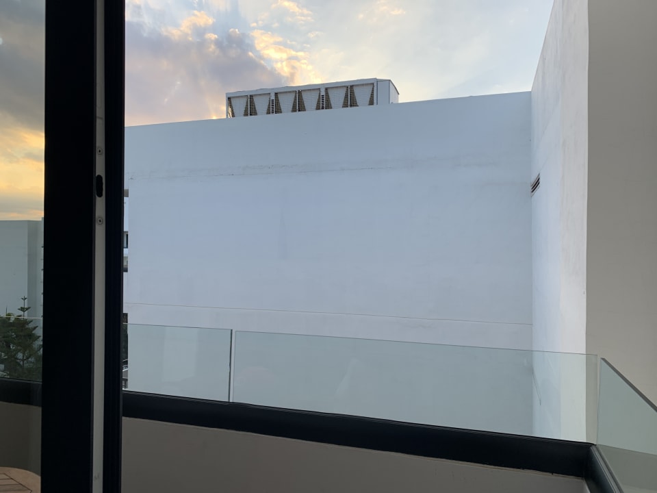 Außenansicht Adams Beach Hotel