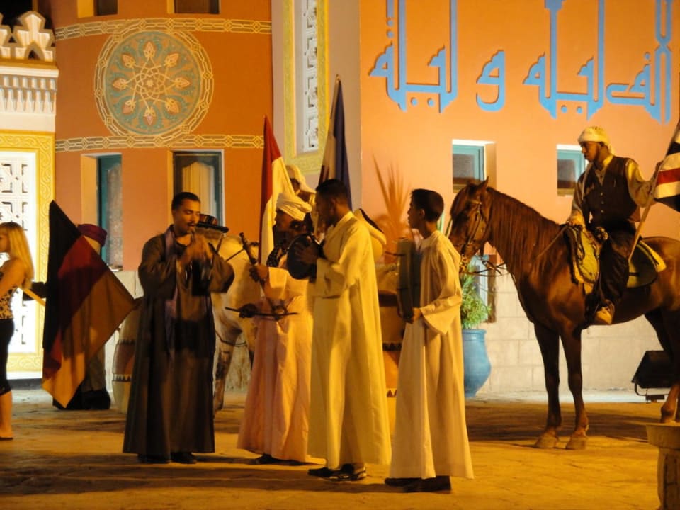Emfang zur 1001 Nacht Show Pickalbatros Alf Leila Wa Leila Resort - Neverland Hurghada
