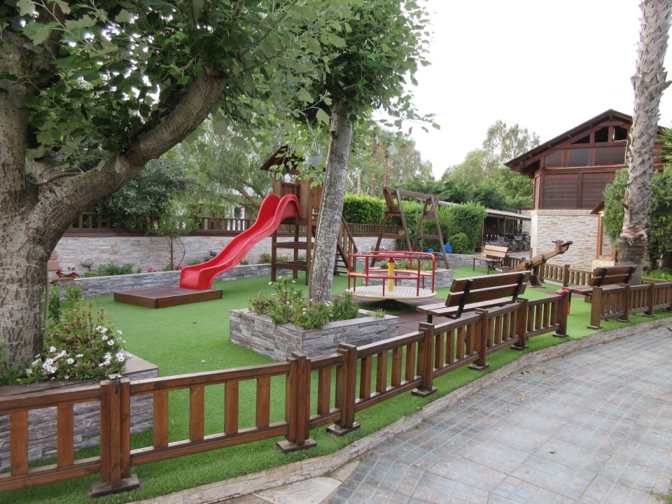 Gartenanlage Gaia Garden Hotel