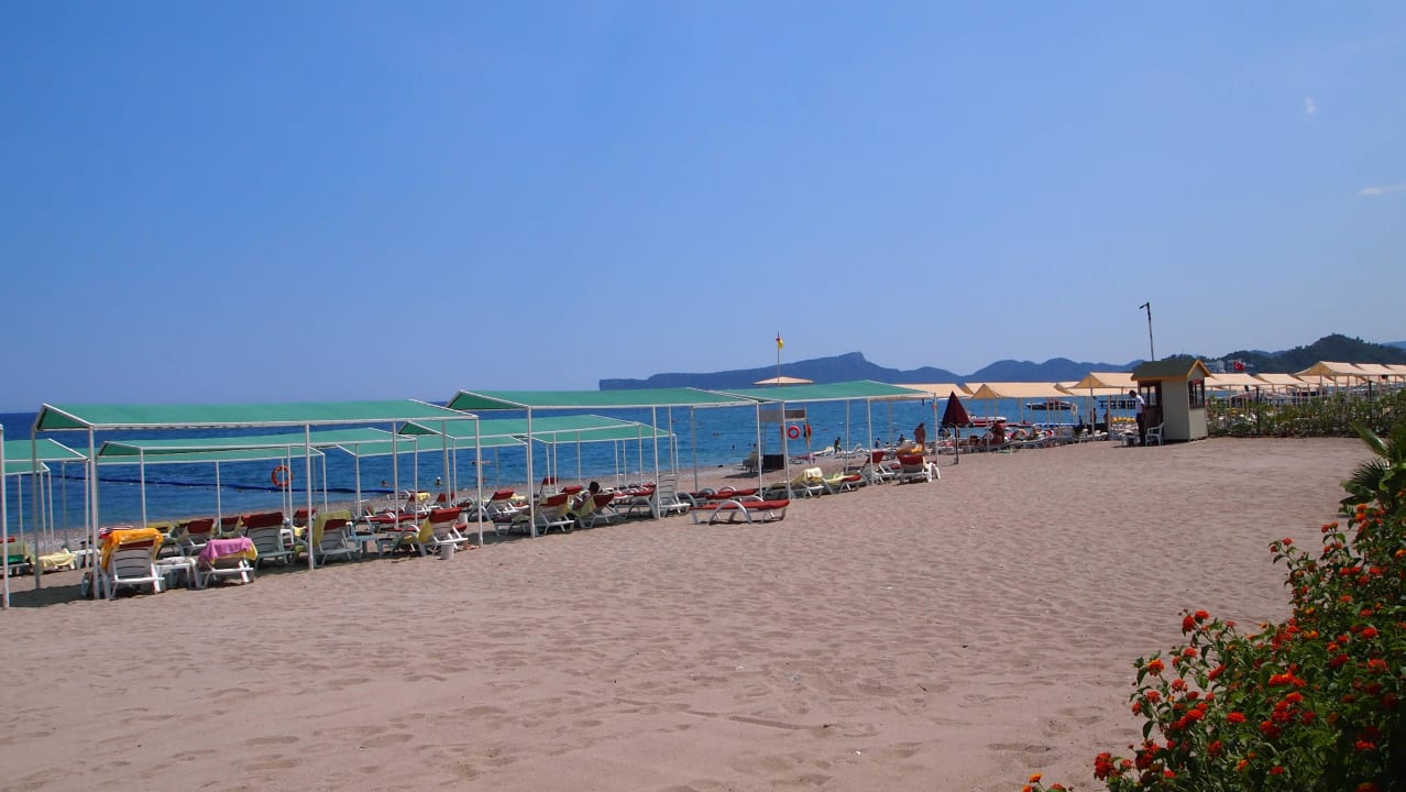 Schöner Strand Club Boran Mare Beach