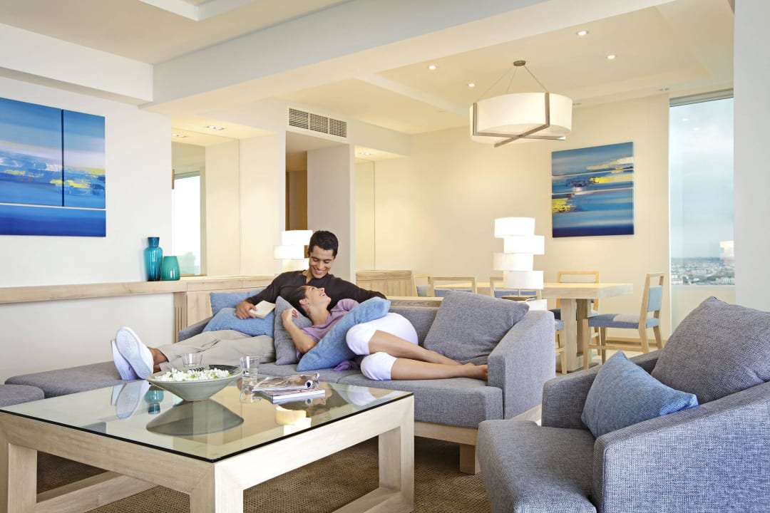 King Premium Suite Hotel Holiday Inn Pattaya