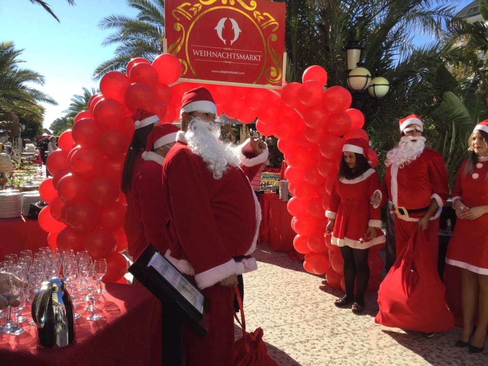 Eingang zum Weihnachtsmarkt am 24.12. Hotel Delphin Imperial