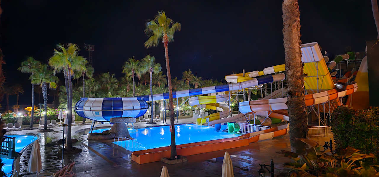 Pool Kamelya Aishen Club