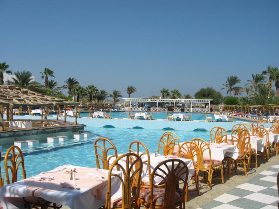 Blick auf den Pool Arabia Azur Resort