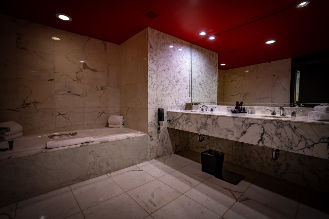 Zimmer Virgin Hotels Las Vegas, Curio Collection by Hilton