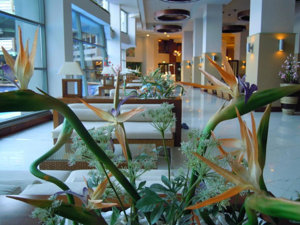 The lobby Limak Lara Deluxe Hotel & Resort