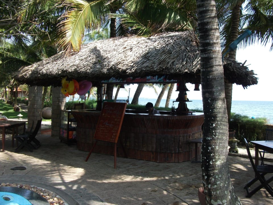 Poolbar Hoang Ngoc Beach Resort