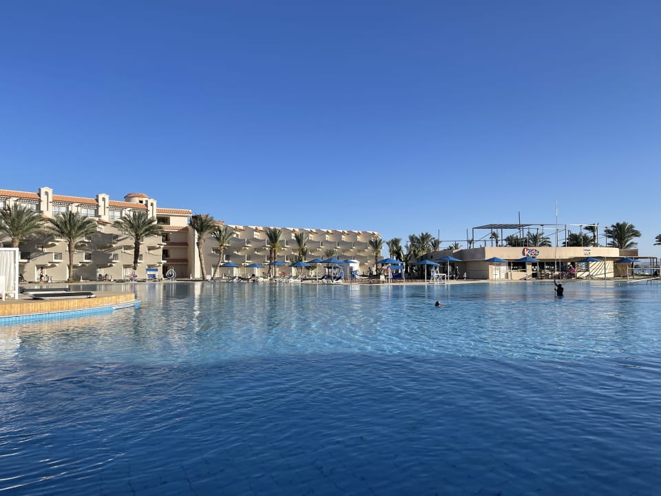 Pool Pyramisa Beach Resort Sahl Hasheesh