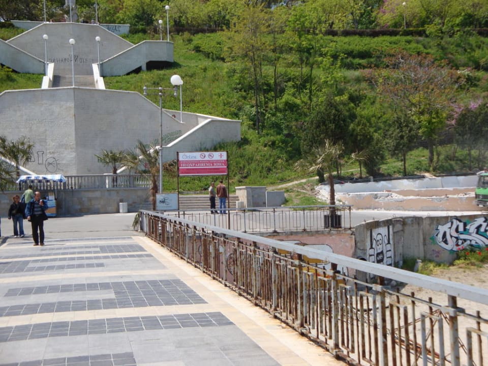 Zugang zur Seebrücke Grand Hotel & SPA Primoretz