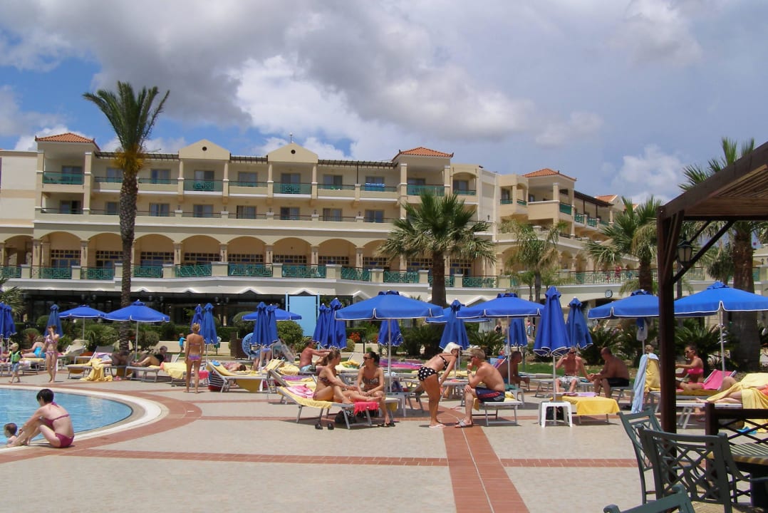 Haupthaus und Active Pool Lindos Princess Beach Resort & Spa