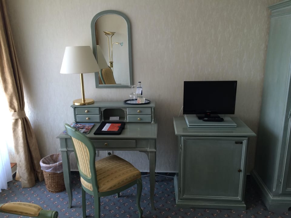 Schreibtisch Parkhotel Maasberg