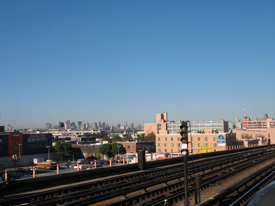 La Quinta Inn Hotel La Quinta Inn Queens