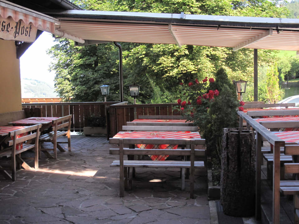 Terrasse Richtung Strasse Gasthof Rose
