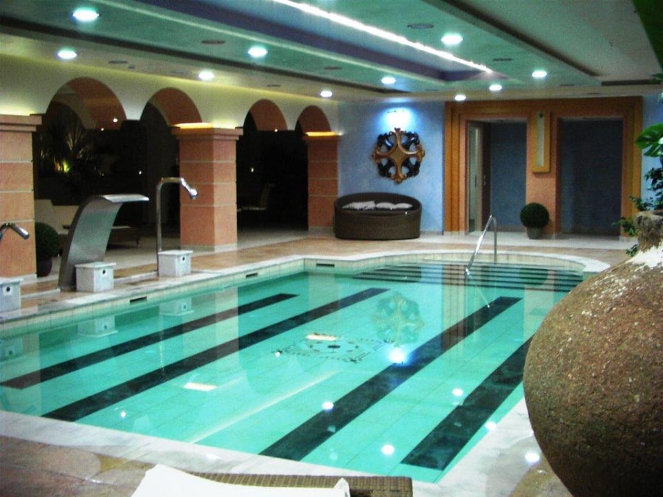 Pool im Wellnessbereich Hotel Gaia Palace
